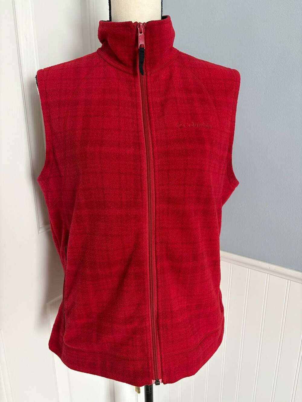 Columbia Women's Red Tartan Plaid Full-Zip Fleece Vest